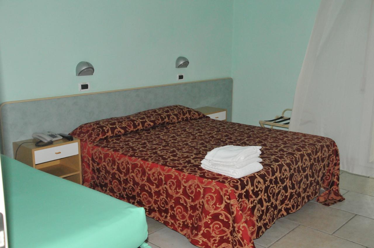 גאטאו א מארה Hotel Le Lune חדר תמונה