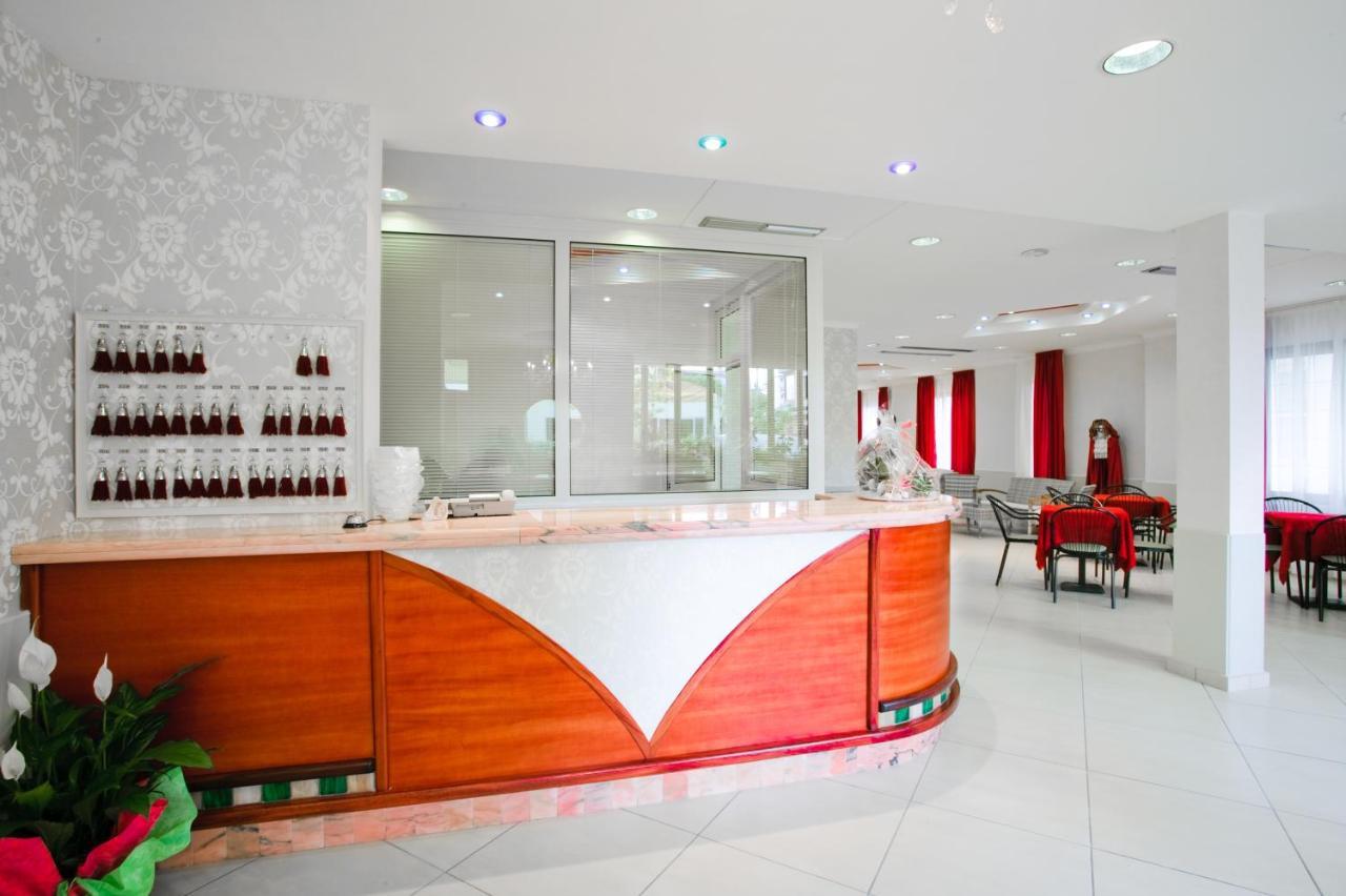 גאטאו א מארה Hotel Le Lune מראה חיצוני תמונה